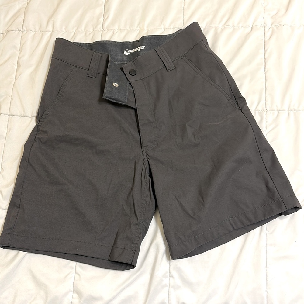Wrangler Gray Performance Shorts 30 Like New